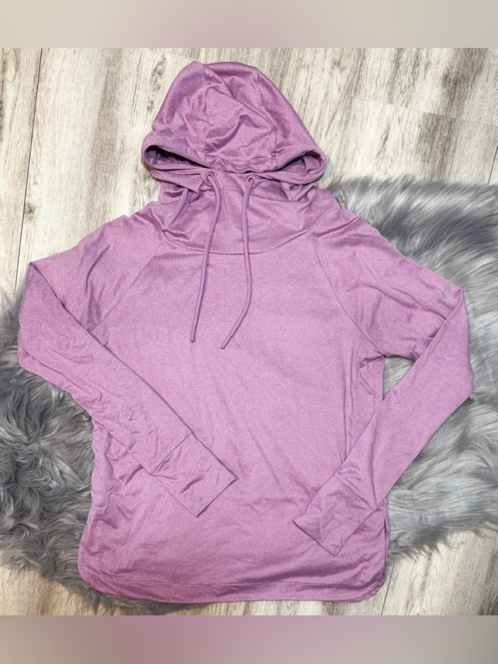 EUC Women’s Ascend Dusty Lavender Hooded Pullover